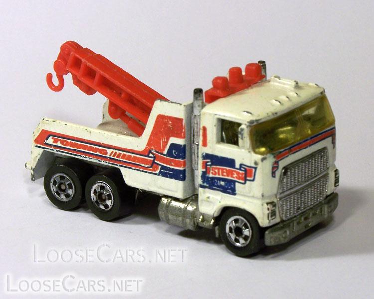 Hot Wheels Rig Wrecker: 1983 #3916 Front Right