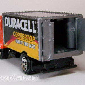Matchbox Delivery Truck: 2005 #9 Duracell Rear Open