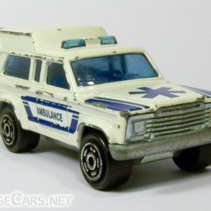 Majorette Jeep Cherokee Ambulance: 269 White and Blue Front Right