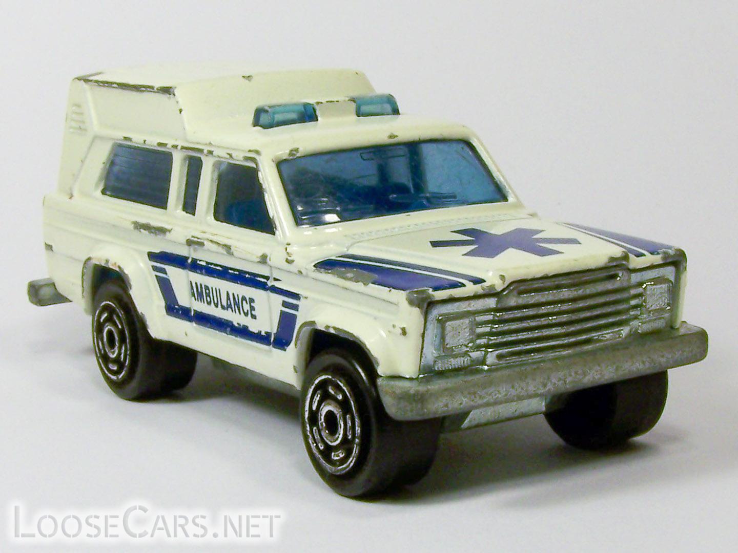 Majorette Jeep Cherokee Ambulance: 269 White and Blue Front Right