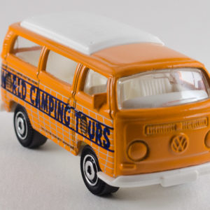 Matchbox Volkswagen T2 Bus: 2011 Camping Adventure Front Right