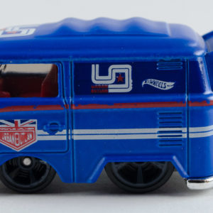 Hot Wheels Kool Kombi: 2019 #136 (Blue) Left