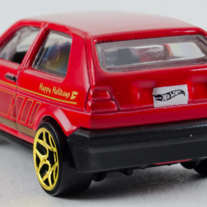 Hot Wheels VW Golf: 2015 Holiday Rear Left
