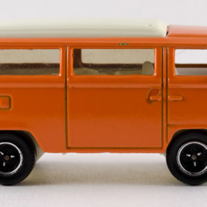 Matchbox Volkswagen T2 Bus: 2008 #79 Right