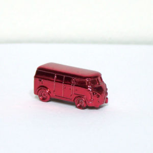 Johnny Lightning Volkswagen Bus: 2001 Monopoly KB - Token Front Right