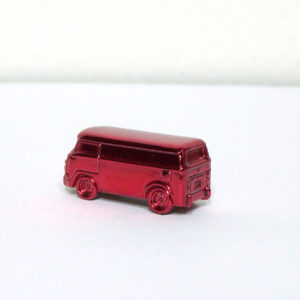 Johnny Lightning Volkswagen Bus: 2001 Monopoly KB - Token Rear Left