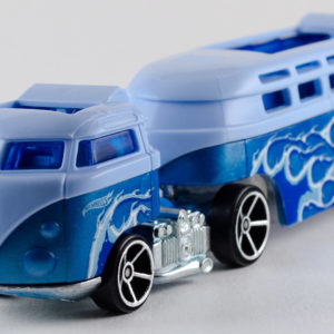 Hot Wheels Custom Volkswagen Hauler: 2018 Track Stars Front Left