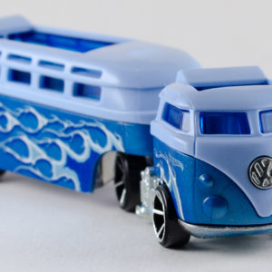 Hot Wheels Custom Volkswagen Hauler: 2018 Track Stars Front Right