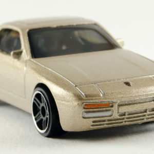 Hot Wheels '89 Porsche 944 Turbo 2020 47 Gold - Front Right