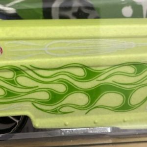 2021 Hot Wheels Color Shifters Volkswagen Drag Bus - Close-up