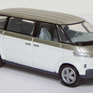 Johnny Lightning 2001 Microbus Concept: 2005 Volkswagen 5 Car Set - Front Right