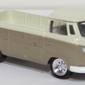 Johnny Lightning 1965 Type 2 Pickup: 2005 Volkswagen 5 Car Set - Front Right