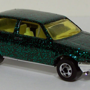 Hot Wheels VW Golf 1992 183 Black & Green - Front Right