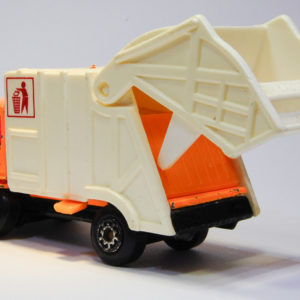 Matchbox Refuse Truck (1979) 1993 36 deco - Open Left