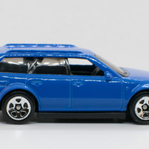 Hot Wheels '94 Audi Avant RS2 2021 157 Factory Fresh Blue - Right