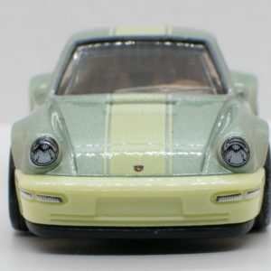 Hot Wheels Porsche 964 2021 Hot Wheels Boulevard 28 - Front
