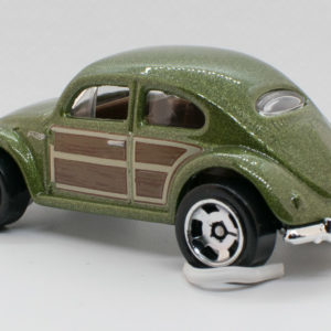 Hot Wheels VW Bug 2022 42 Compact Kings Green - Rear Left