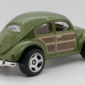 Hot Wheels VW Bug 2022 42 Compact Kings Green - Rear Right