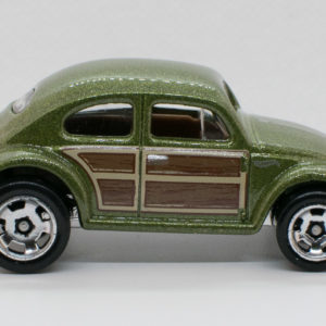 Hot Wheels VW Bug 2022 42 Compact Kings Green - Right