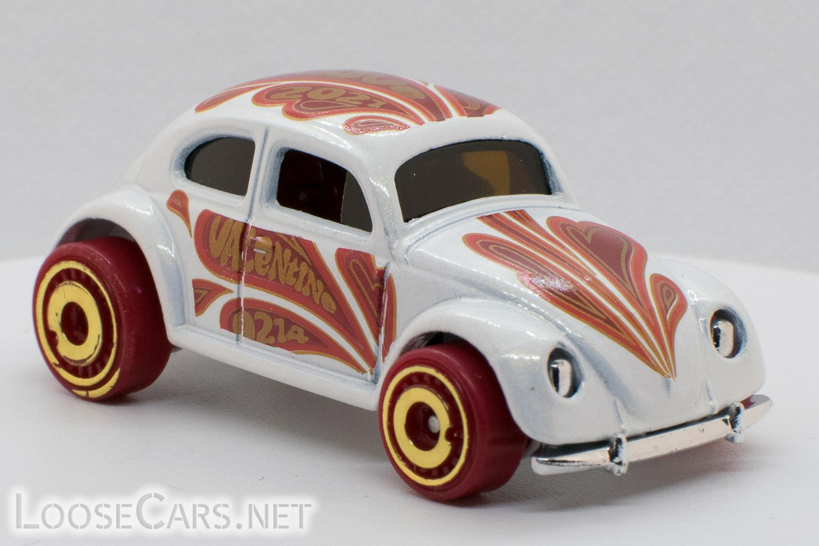 Hot Wheels VW Bug 2021 96 Holiday Racers White - Front Right