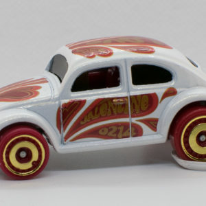 Hot Wheels VW Bug 2021 96 Holiday Racers White - Left