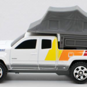 Matchbox '16 Toyota Tacoma 2022 MBX Off-Road - Left