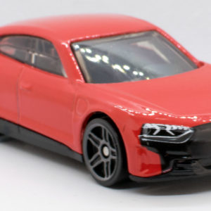 Hot Wheels Audi e-tron GT: 2022 #176 HW Green Speed Red - Front Right