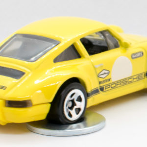 Hot Wheels '71 Porsche 911 2022 Racing Circuit HDG72 - Rear Right