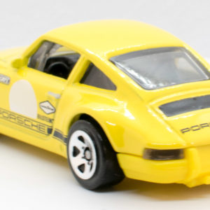 Hot Wheels '71 Porsche 911 2022 Racing Circuit HDG72 - Rear Left