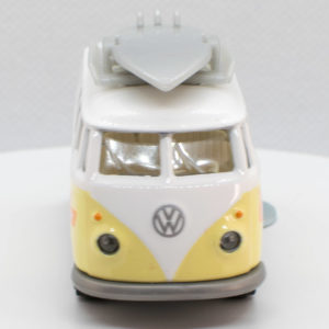 Jada Punch Buggy Volkswagen T1: 2021 Wave 3 White and Yellow with Surfboard - Front