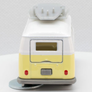 Jada Punch Buggy Volkswagen T1: 2021 Wave 3 White and Yellow with Surfboard - Rear