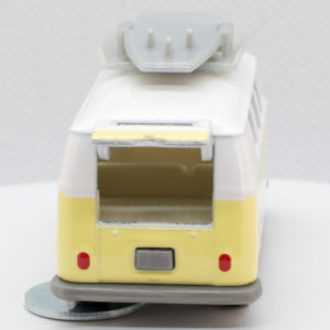 Jada Punch Buggy Volkswagen T1: 2021 Wave 3 White and Yellow with Surfboard - Rear Open